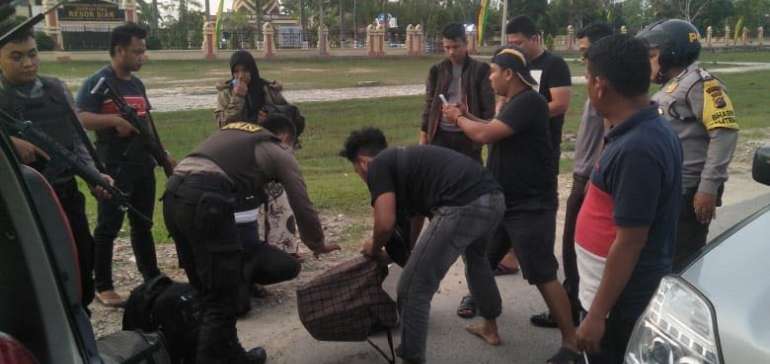 BNN Riau Amankan Sabu 10 Kg, Pelaku Sepasang Ditangkap di Depan Polres Siak